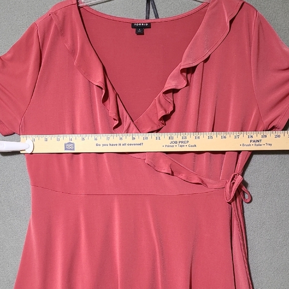 TORRID Pink Short Sleeve Surplice Neckline Wrap Blouse - Size 1 (US size 1X) - Picture 7 of 13